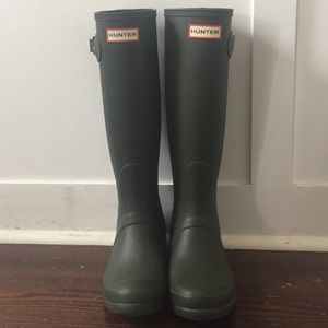 Hunter Boots. Hunter green color.